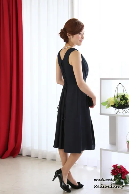 ネイビーのウエストビジューミモレ丈ドレスコーディネートセット