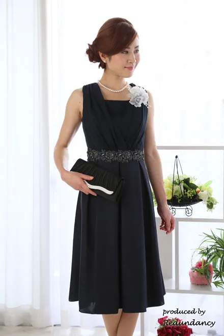 ネイビーのウエストビジューミモレ丈ドレスコーディネートセット