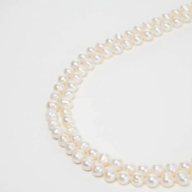 ホワイトパールのスタンダードロングネックレス