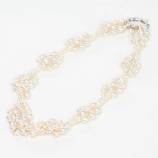 ホワイトパールツイストネックレス