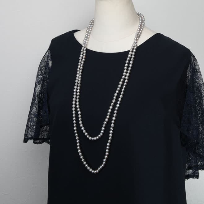 シルバーパールのロングネックレス