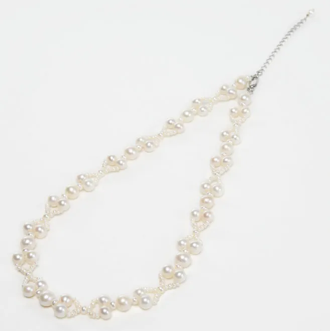 ホワイトパール大小編み上げネックレス