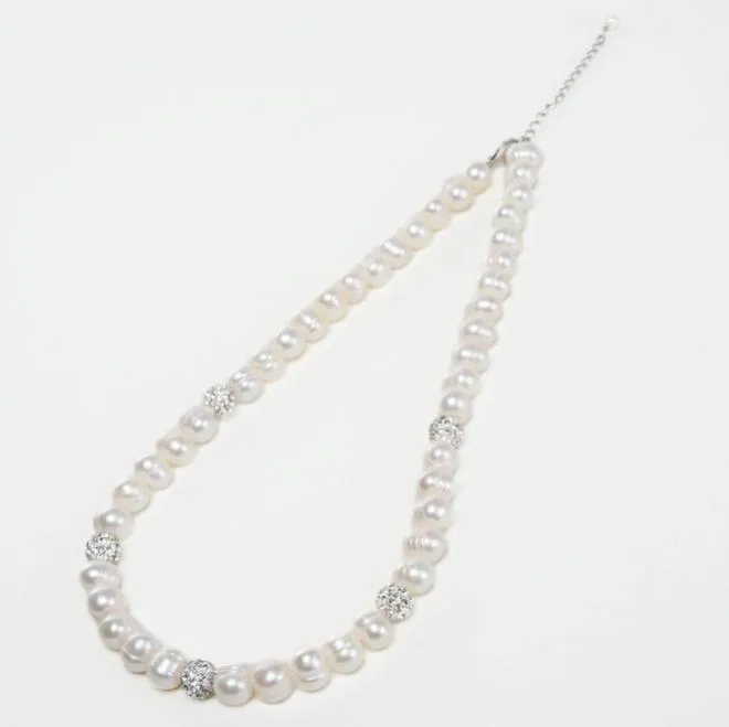 ホワイトパールとストーンのネックレス