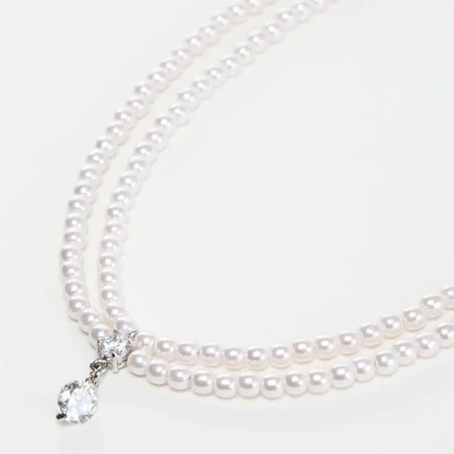 ホワイトパール2連のクリスタルチャームネックレス