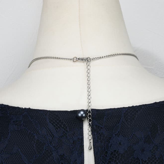 シルバーの大小パールのネックレス