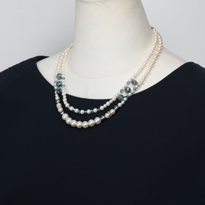 ホワイトパールとブルーグリーンの2連ネックレス