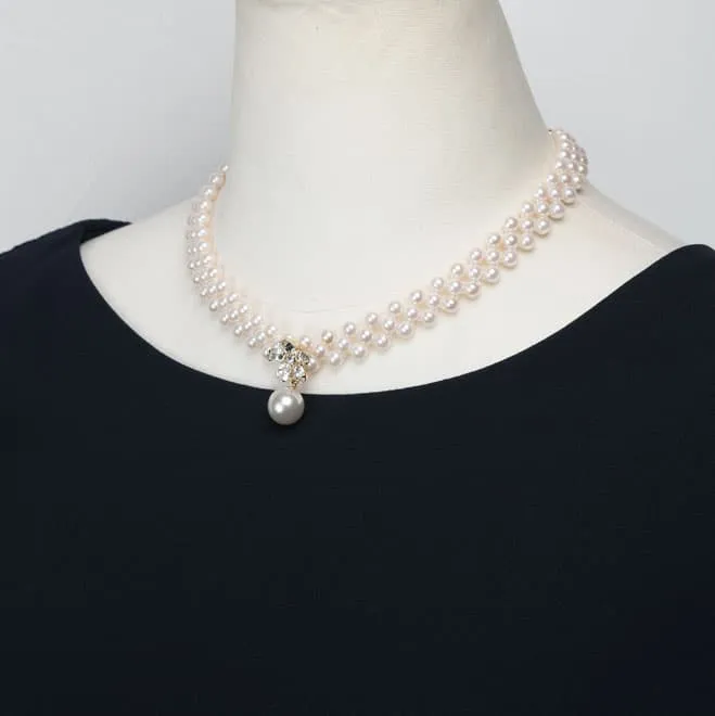 ホワイトパールと花のチョーカー