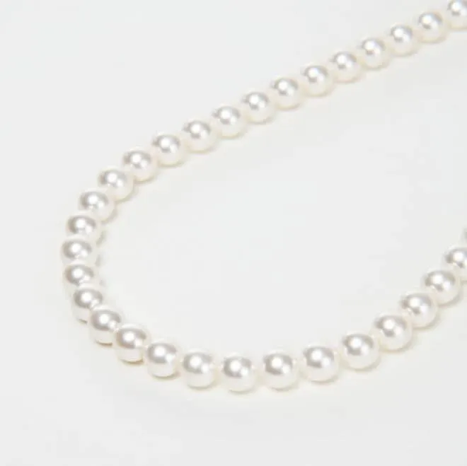 ホワイトパールのスタンダードネックレス