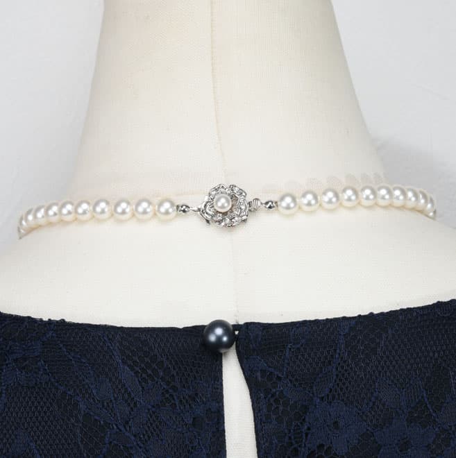 ホワイトパールのスタンダードネックレス