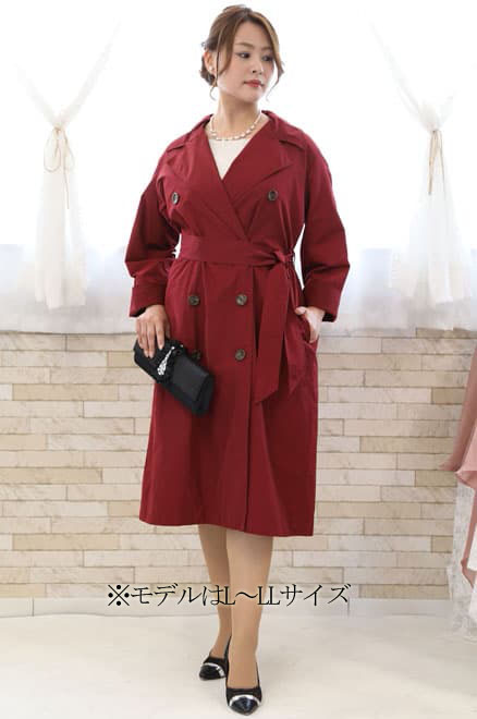 レッドのダブルボタン×リボンのクラシックロングコート