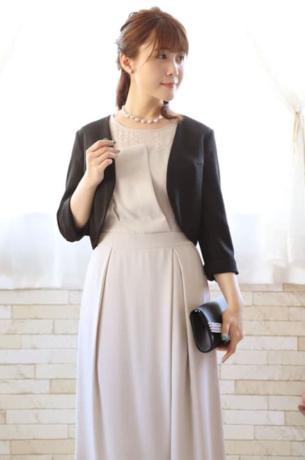 ライトグレーのビスチェ風ガウチョパンツドレスコーディネートセット