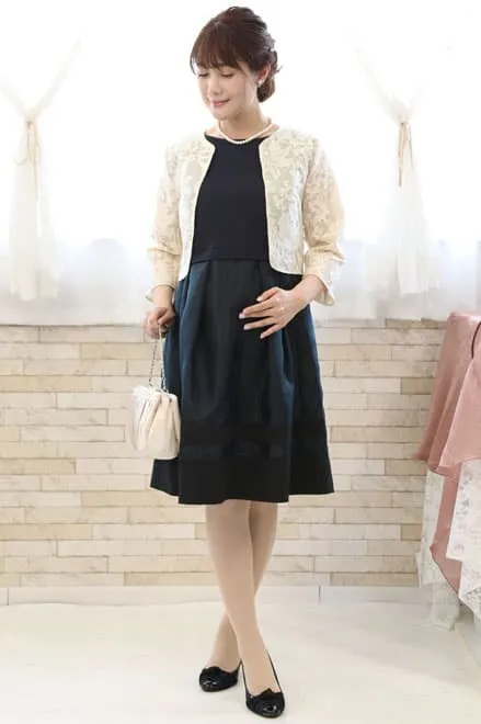 ベージュのオーガンジージャガードボレロ