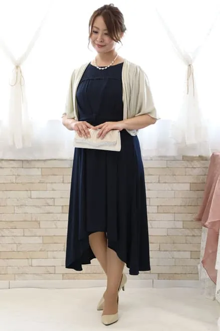 ゴールドのラメ入り五分袖ボレロ