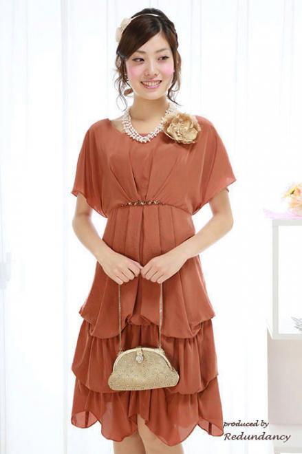 テラコッタオレンジのビジューベルト風ドレープドレス