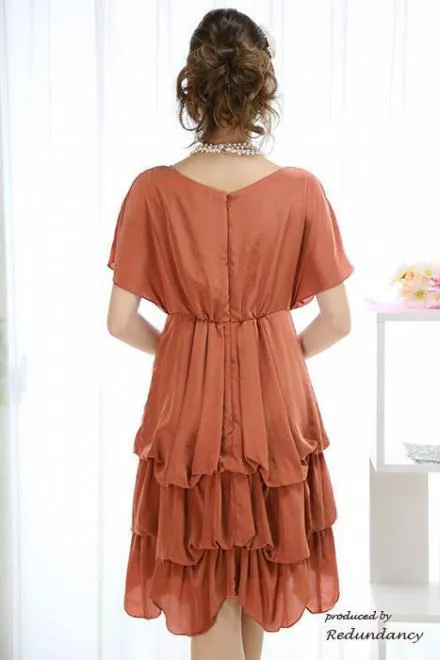 テラコッタオレンジのビジューベルト風ドレープドレス
