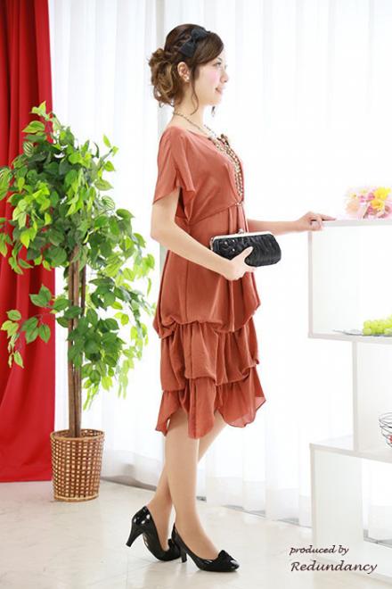 テラコッタオレンジのビジューベルト風ドレープドレス