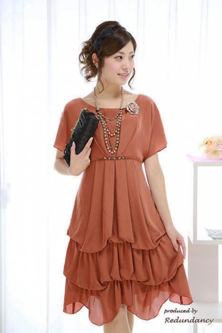 テラコッタオレンジのビジューベルト風ドレープドレス