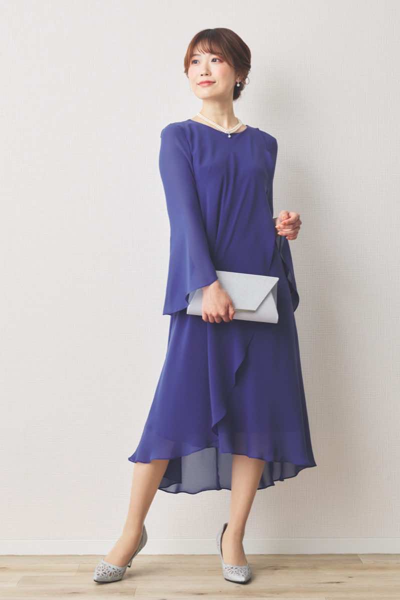 ブルーのドレープシフォンドレス