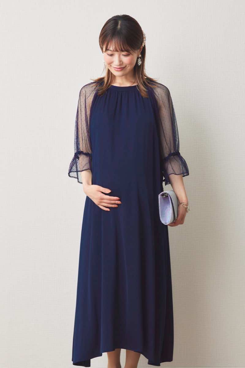 ネイビーのドットレースラグランスリーブドレス