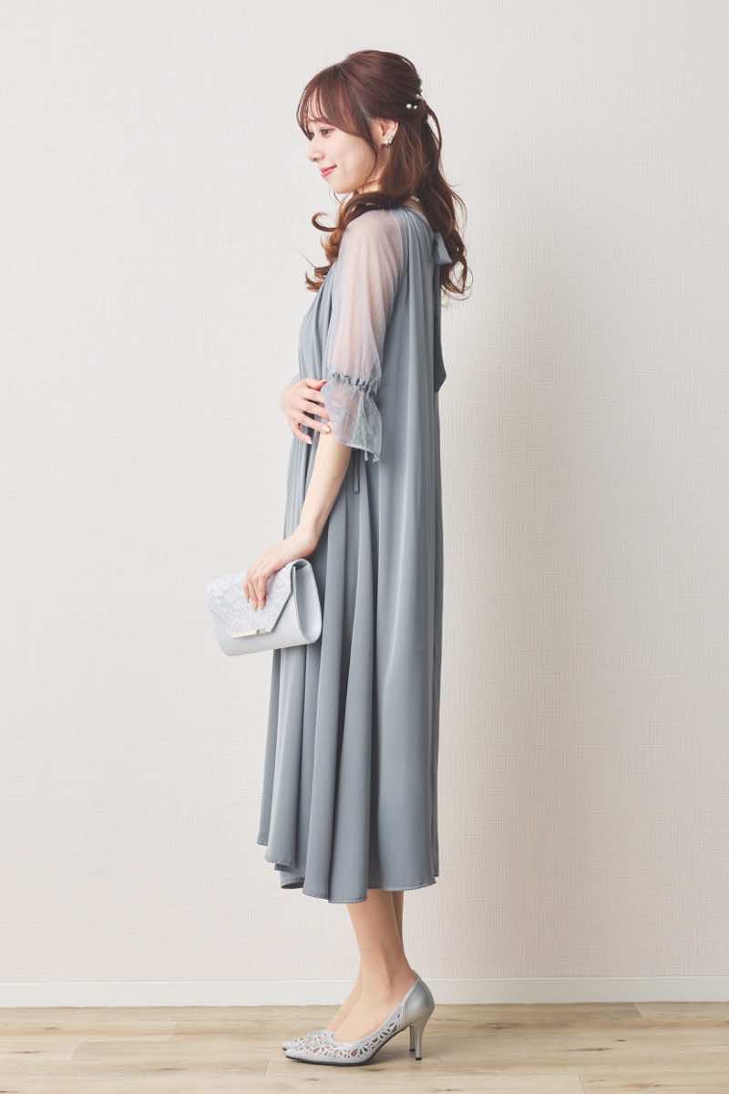 ブルーグレーのドットレースラグランスリーブドレス