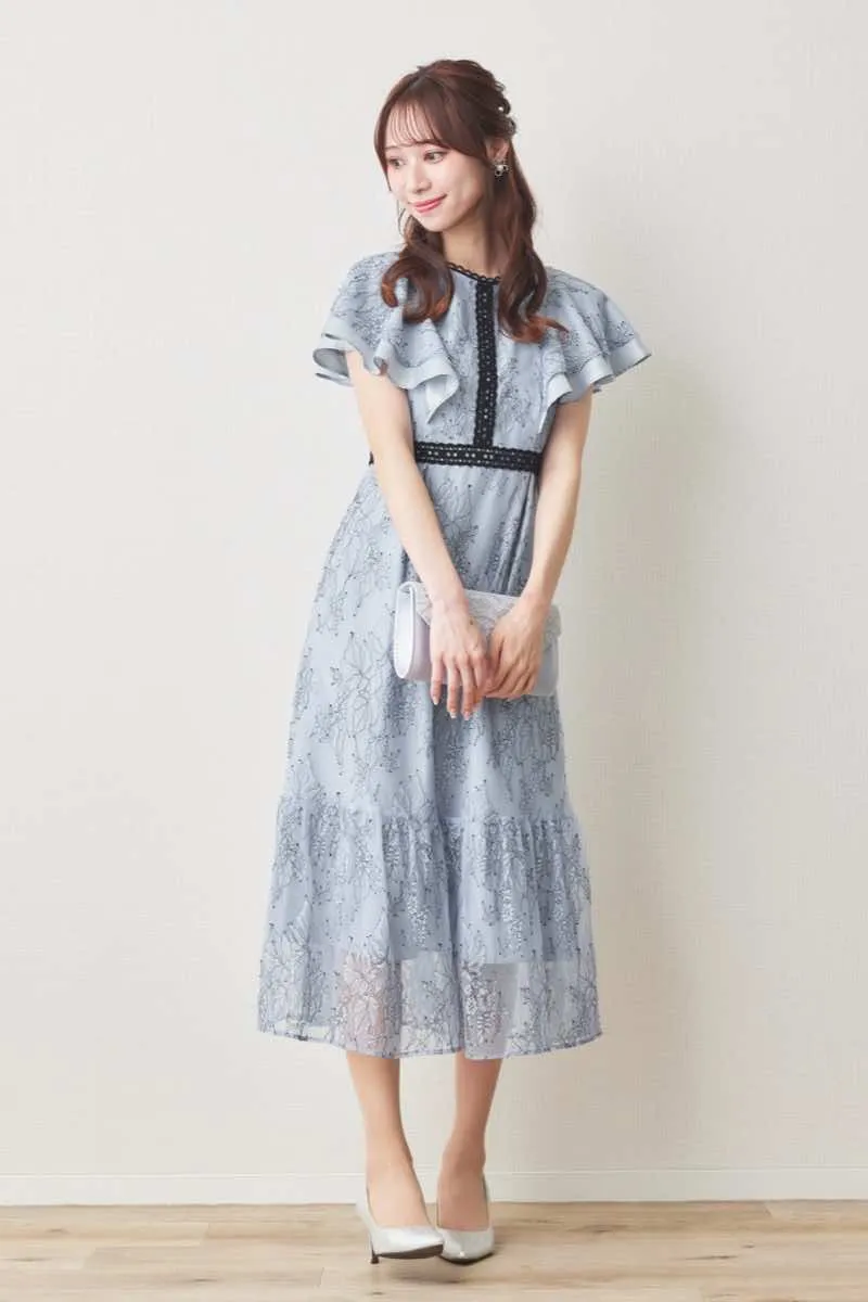 ブルーのラッフルスリーブ配色レースドレス