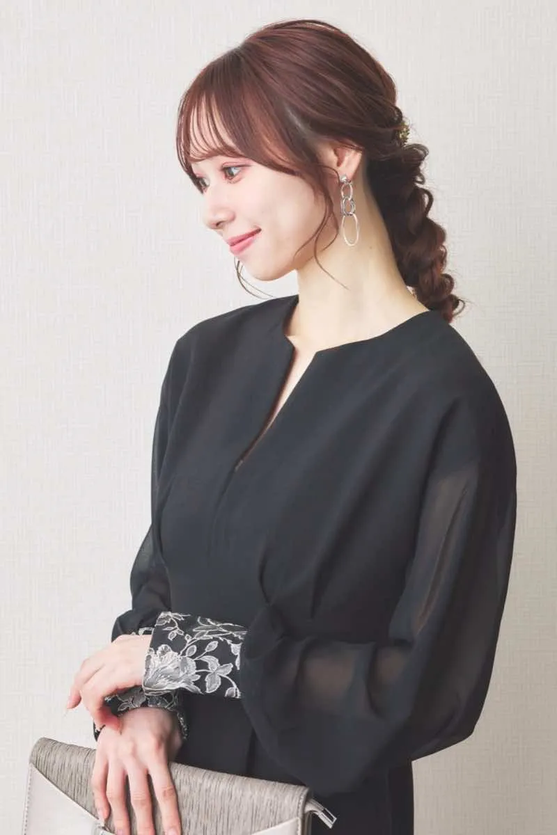 ブラックのジャガードカフスIラインドレス