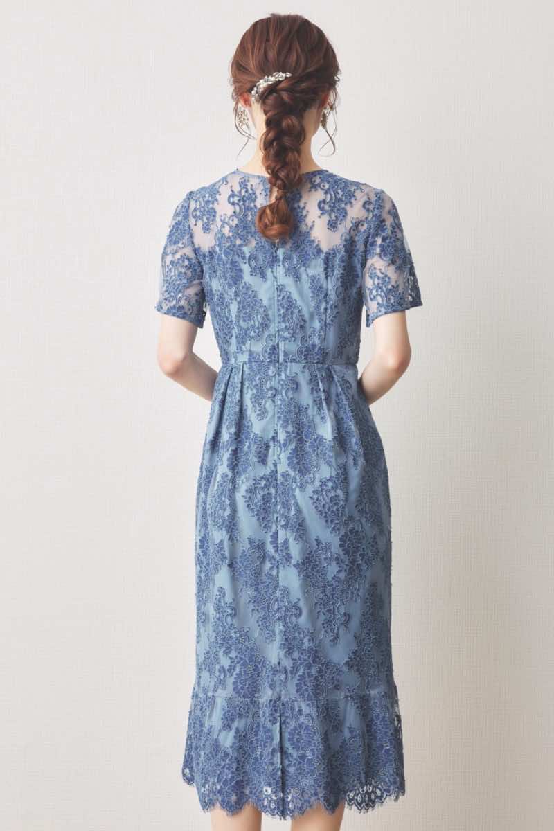 インディゴブルーの配色レースマーメイドドレス