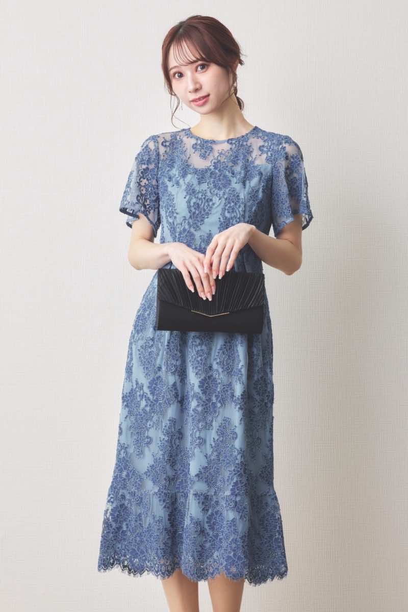 インディゴブルーの配色レースマーメイドドレス