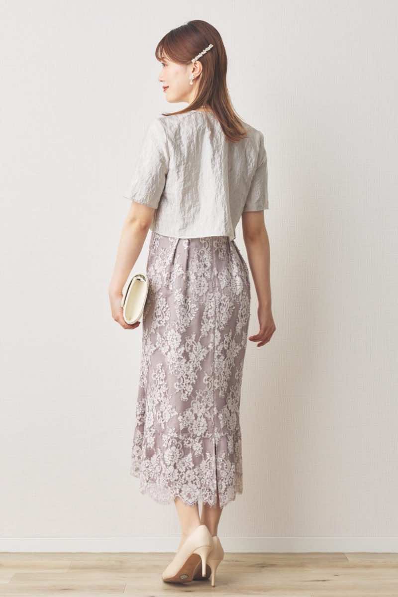 ベージュピンクの配色レースマーメイドドレス