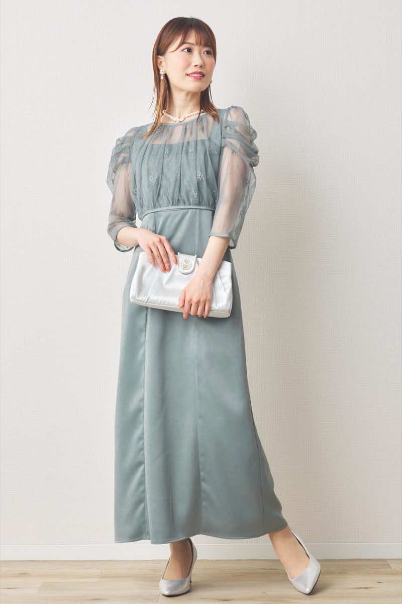 グリーンの総レースボレロ付きバックデザインドレス