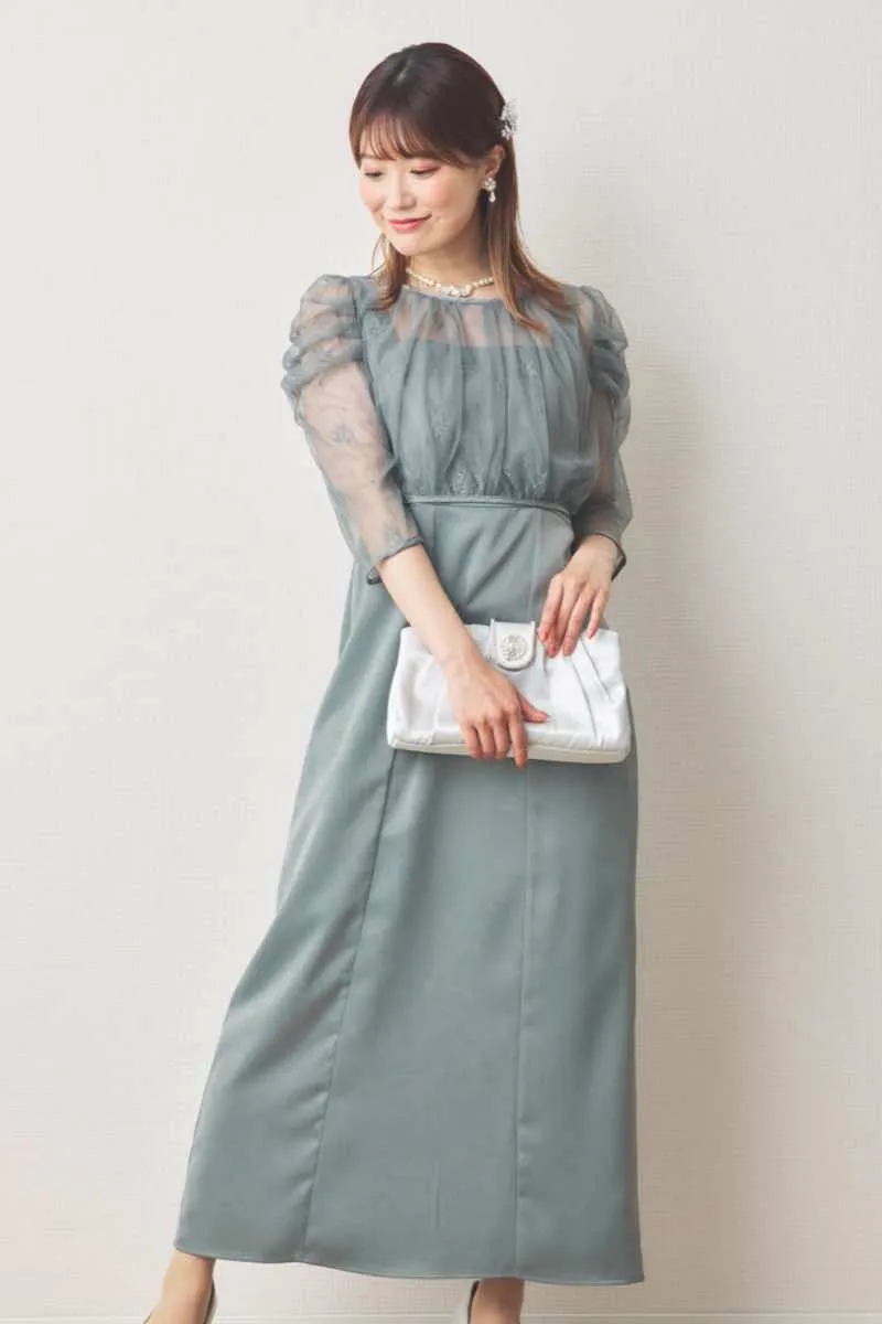 グリーンの総レースボレロ付きバックデザインドレス