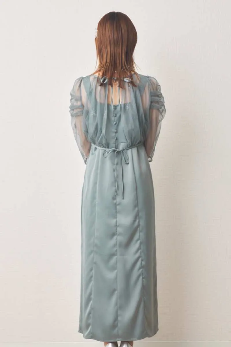 グリーンの総レースボレロ付きバックデザインドレス