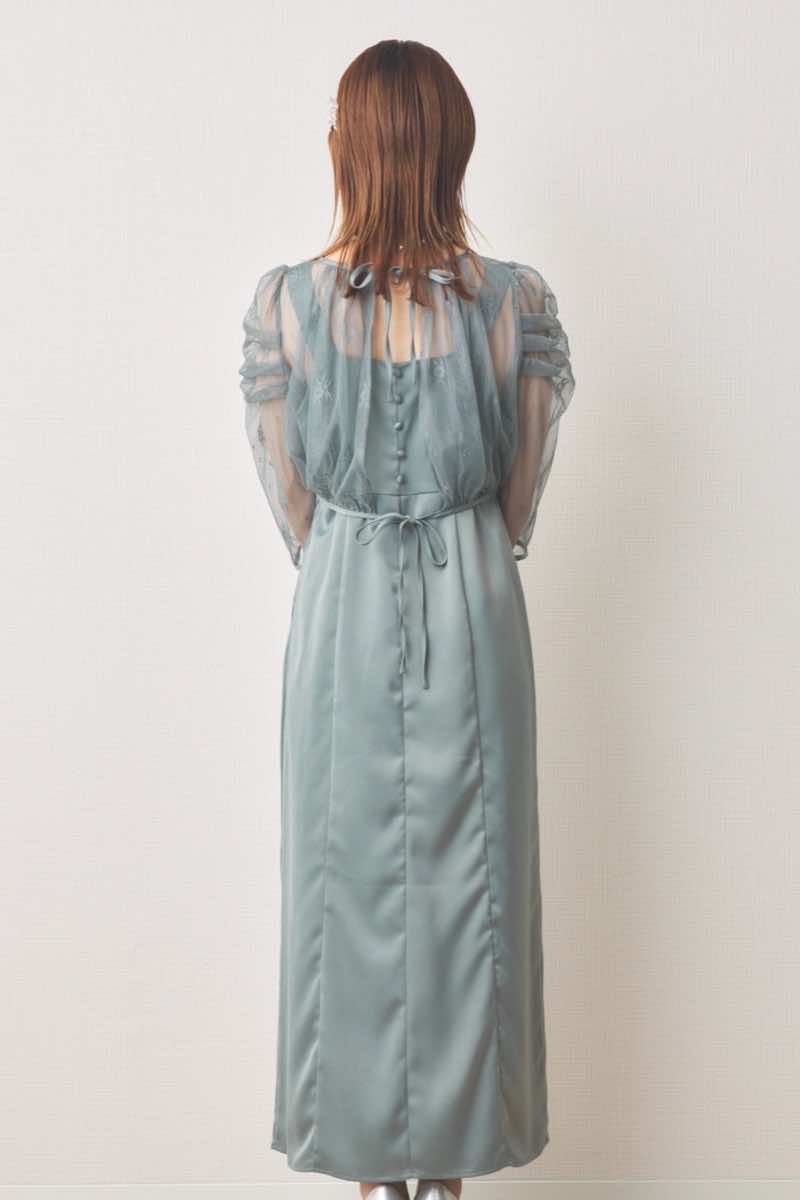 グリーンの総レースボレロ付きバックデザインドレス