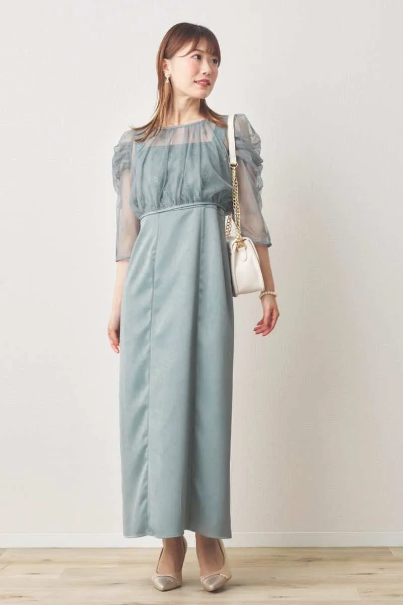 グリーンの総レースボレロ付きバックデザインドレス