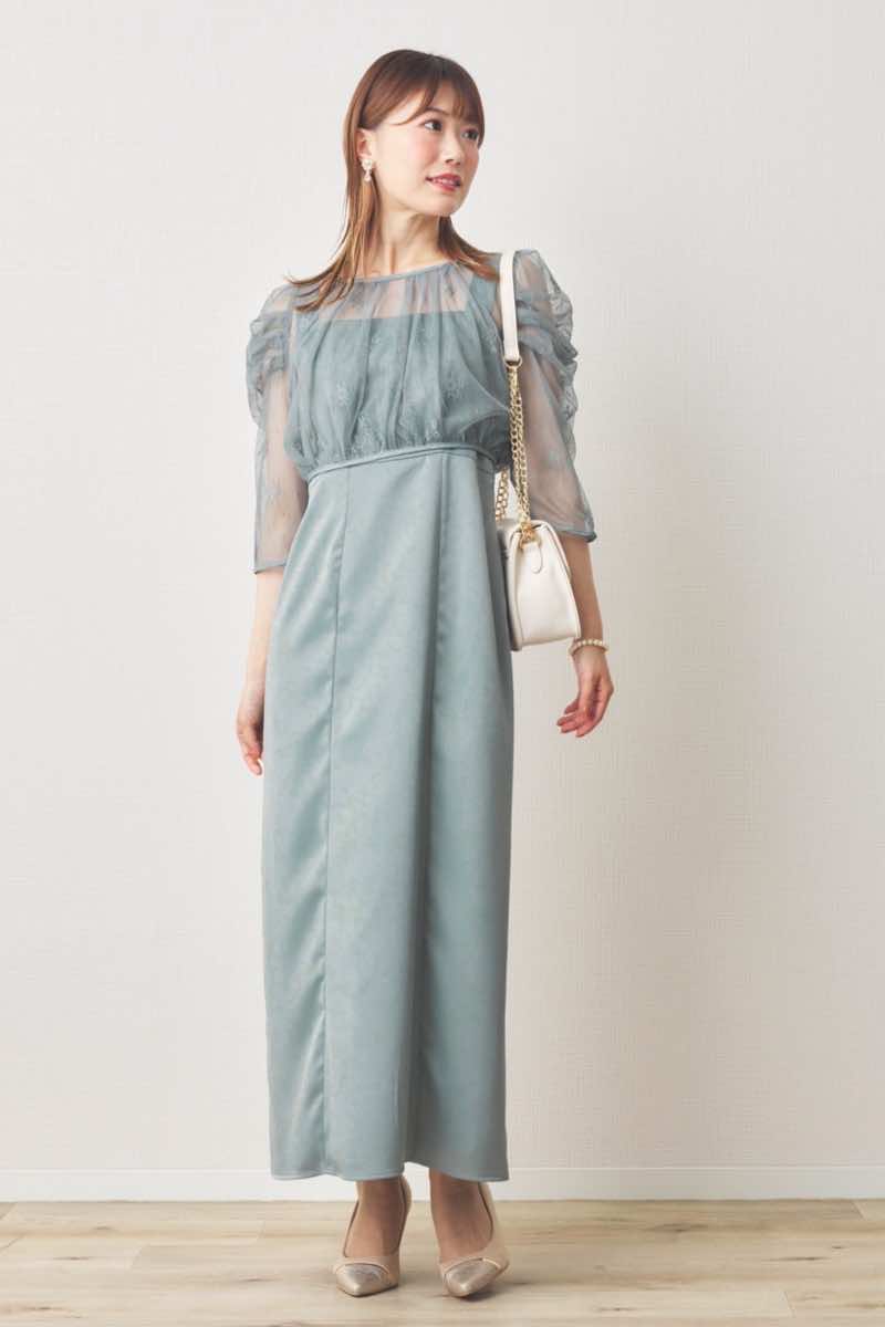 グリーンの総レースボレロ付きバックデザインドレス