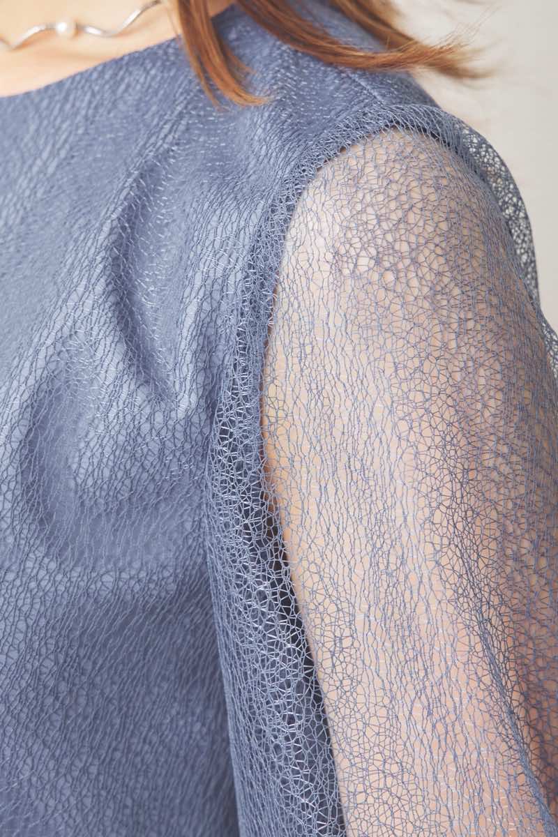 ブルーのメロンチュールシアードレス