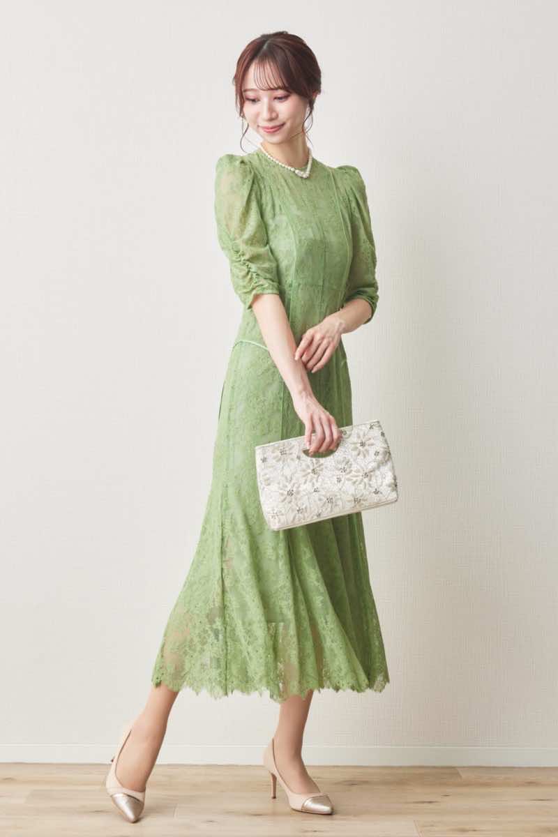 ライトグリーンのフラワーレースマーメイドドレス
