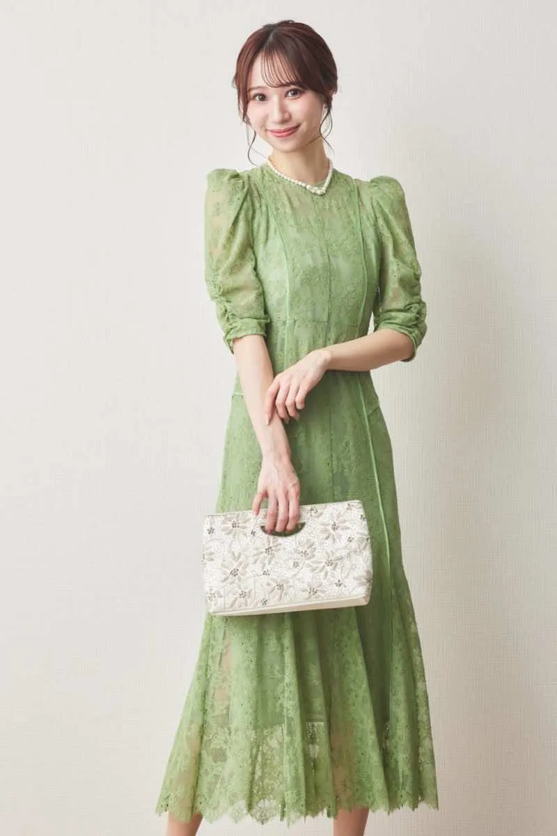 ライトグリーンのフラワーレースマーメイドドレス