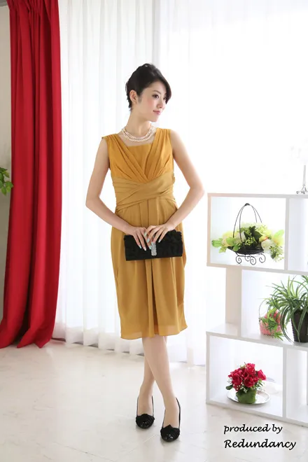 マスタードイレローのシャーリングタイトドレスコーディネートセット