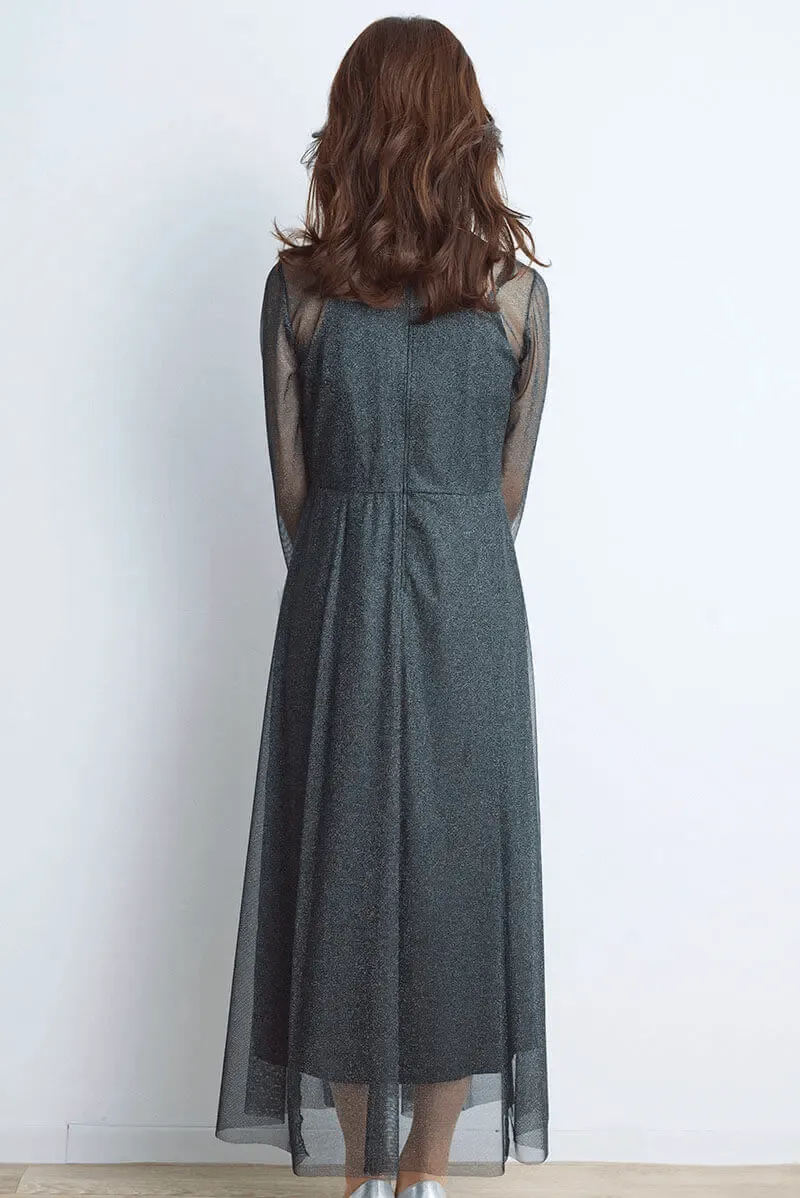 ブラックのラメチュールメロウドレス