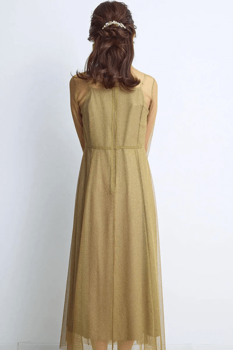 ゴールドのラメチュールメロウドレス