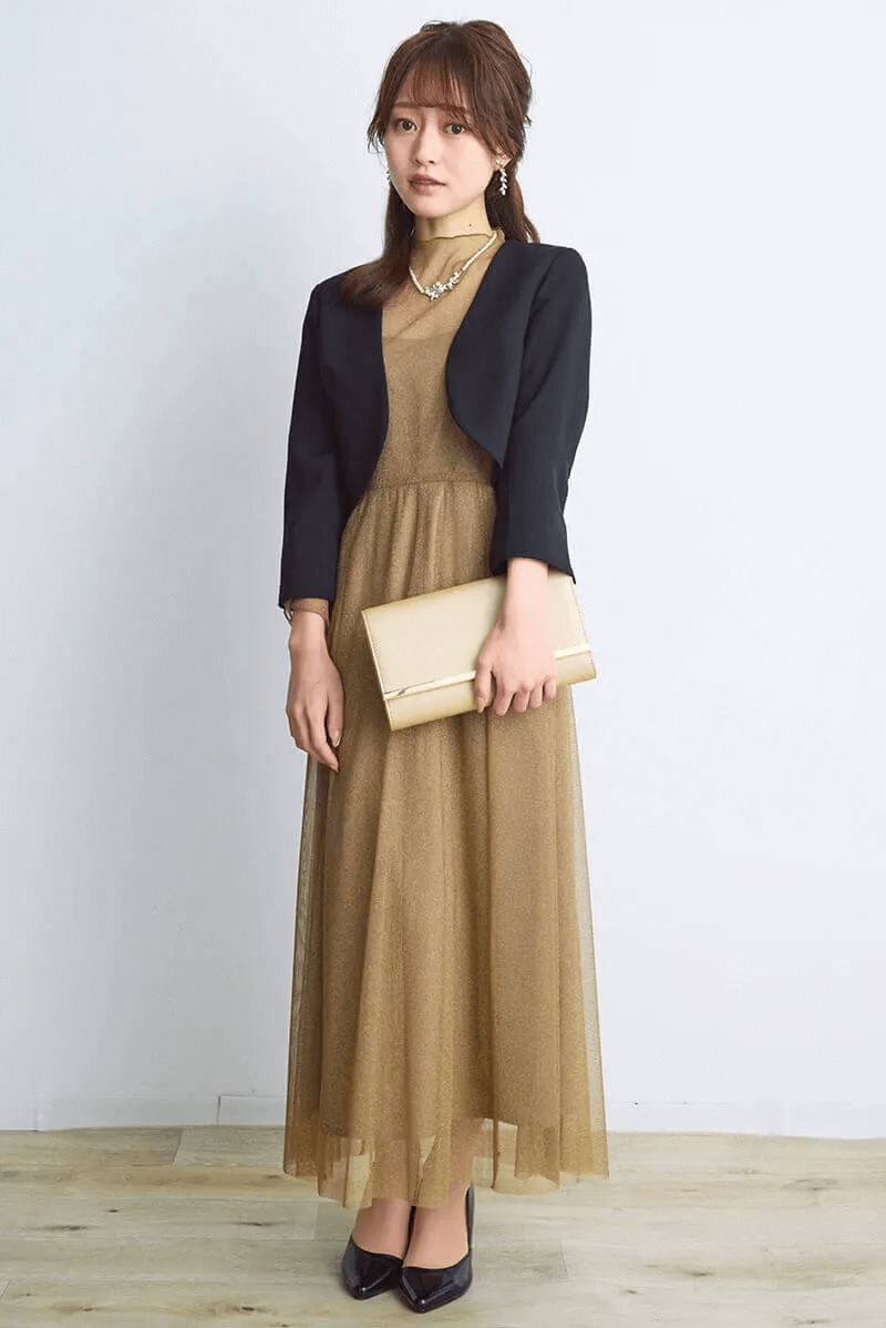 ゴールドのラメチュールメロウドレス