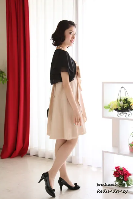 ベージュのリボンデコレートドレスコーディネートセット