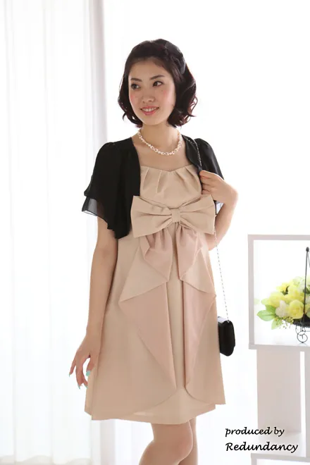 ベージュのリボンデコレートドレスコーディネートセット
