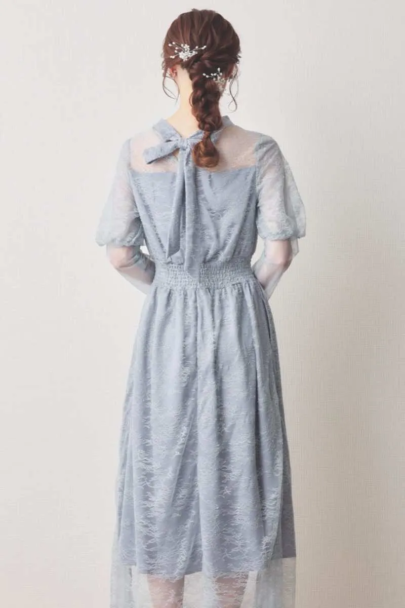 ブルーのバルーンロングスリーブ総レースドレス