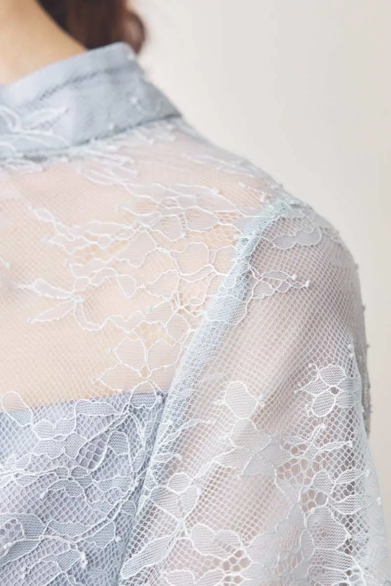 ブルーのバルーンロングスリーブ総レースドレス