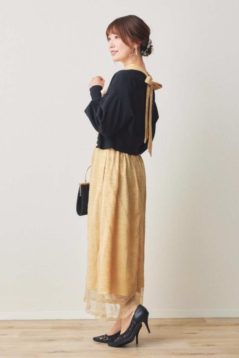 イエローのバルーンロングスリーブ総レースドレス