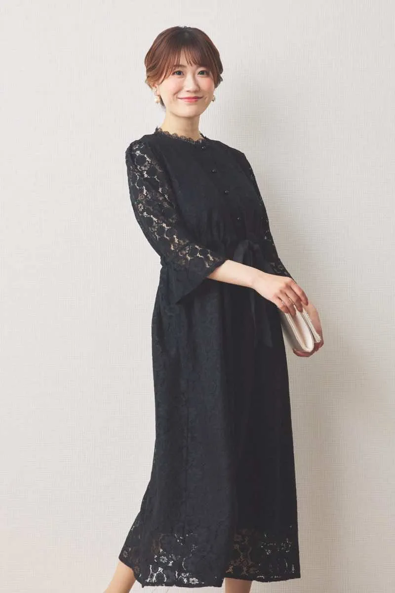 ブラックの前開き総レースマタニティドレス