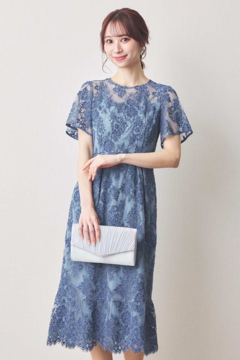 インディゴブルーの配色レースマーメイドドレス