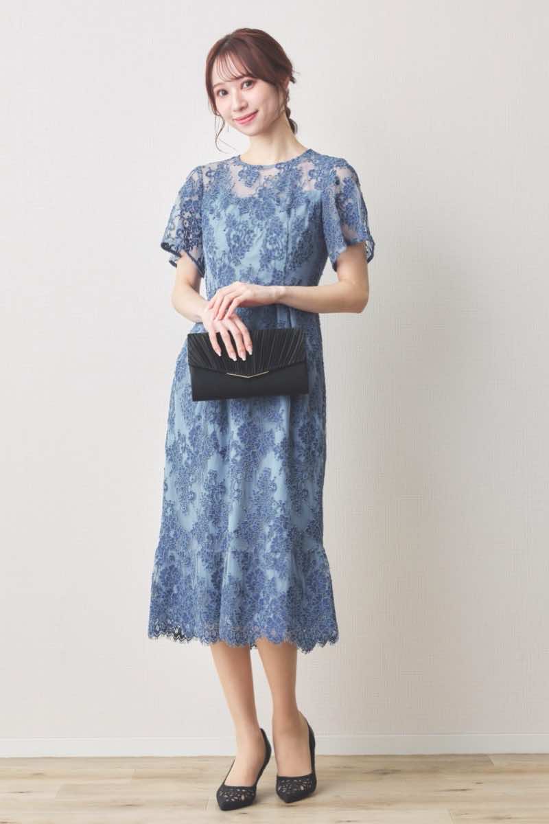 インディゴブルーの配色レースマーメイドドレス